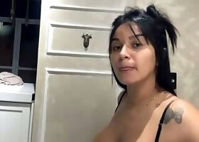 Beatriz Kyle24 Live Cam