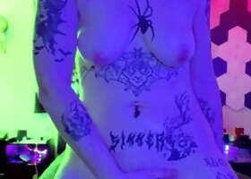 Webcam milf with breast milk live hardcore masturbate