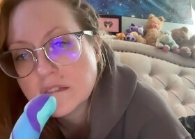 Dildo sex toy, oral jobs