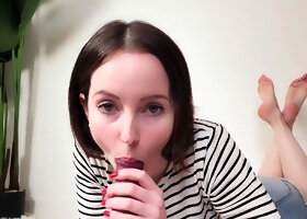 Amateur brunette ariana marie solo toying