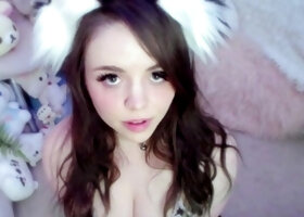 Amateur hands free close up blowjob