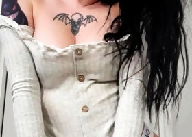 Hot brunette from squirt masturbating on webcam