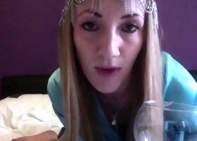 Gitta Blond enjoys foot fetish